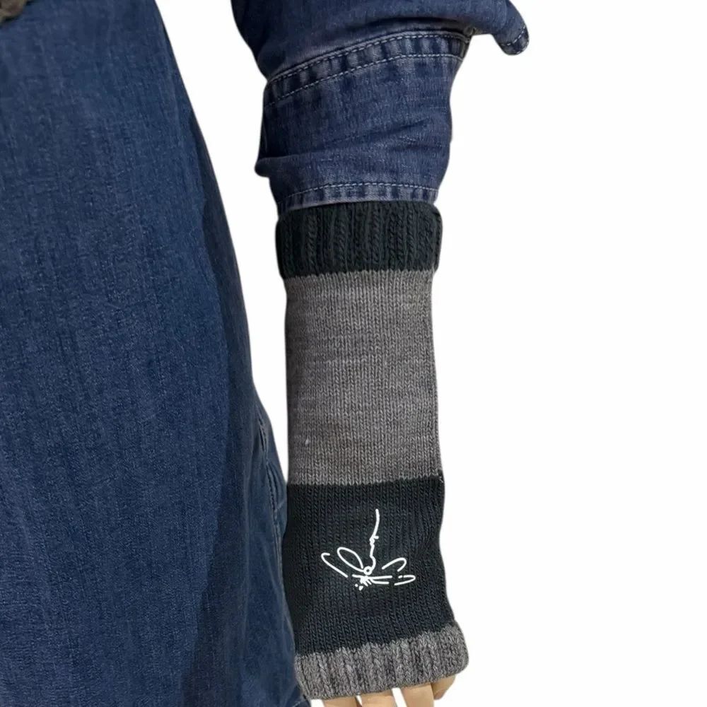 Dragonfly Color Block Gray Blue Knit Arm Warmers Fingerless Gloves NWT